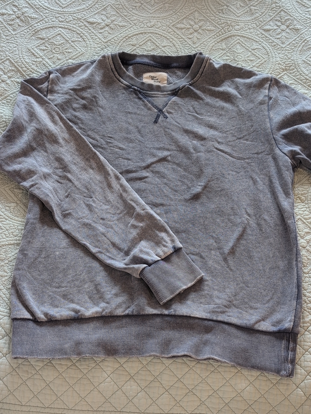 Classic Cedar Wood State Crewneck Sweatshirt - Gray